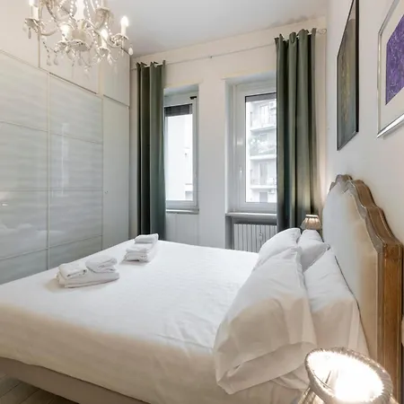 Living - Via Varese 4 Daire Milano