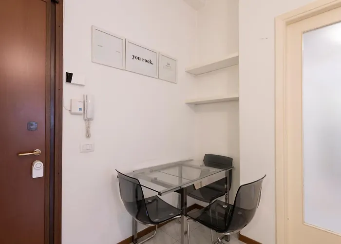 Daire Living - Via Varese 4 *