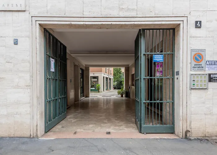 Living - Via Varese 4 * Milano