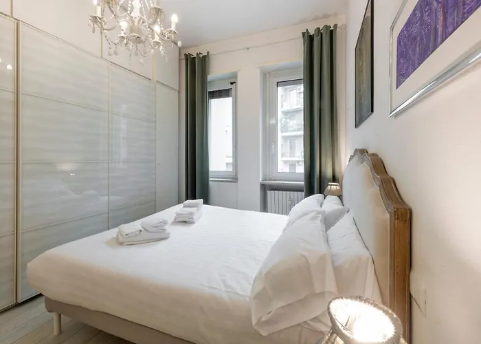 Living - Via Varese 4 Daire Milano